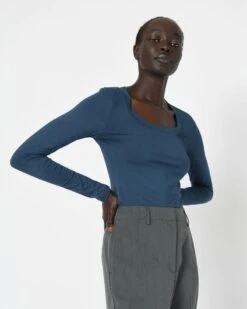 Zoey Scoop Neck Top -Hard With Style 22t280mbl 4 7161 cm